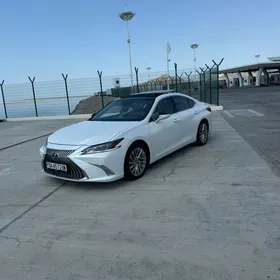 Lexus ES 350 2019