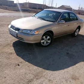 Toyota Camry 2000