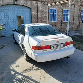 Toyota Camry 2000