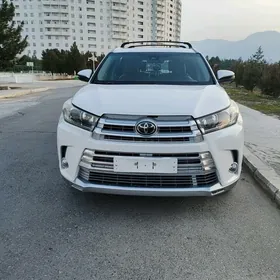 Toyota Highlander 2018