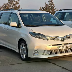 Toyota Sienna 2018