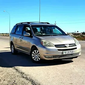 Toyota Sienna 2005