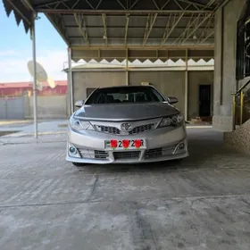 Toyota Camry 2013