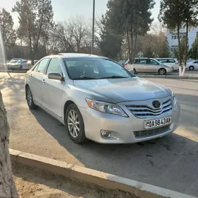 Toyota Camry 2011