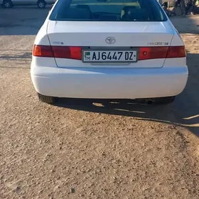 Toyota Camry 2000