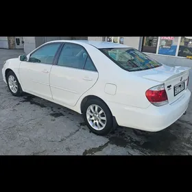 Toyota Camry 2004