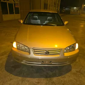 Toyota Camry 1999