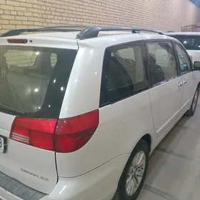 Toyota Sienna 2004