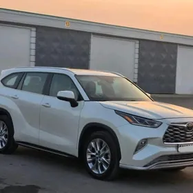 Toyota Highlander 2020