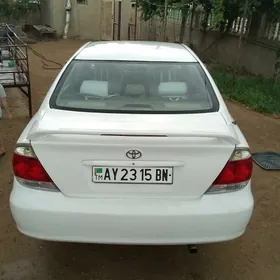 Toyota Camry 2004