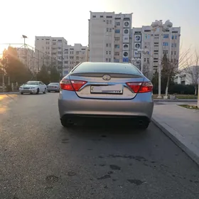 Toyota Camry 2015