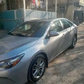 Toyota Camry 2017