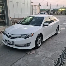 Toyota Camry 2013