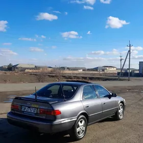 Toyota Camry 2000