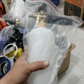 Moyka Pena bacok