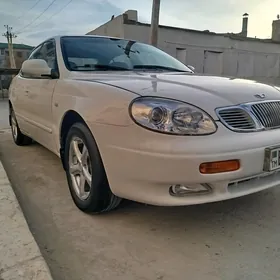 Daewoo Leganza 2001