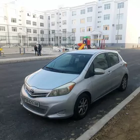 Toyota Yaris 2012