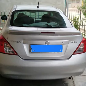 Nissan Versa 2013