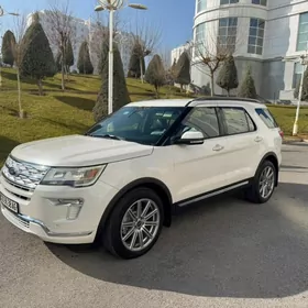 Ford Explorer 2018