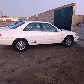 Toyota Camry 2000