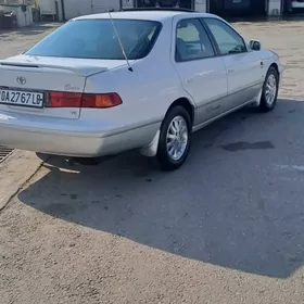 Toyota Camry 2000