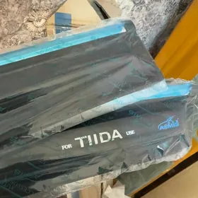 Tiida Versa vetrovik