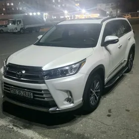 Toyota Highlander 2017