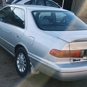 Toyota Camry 2000