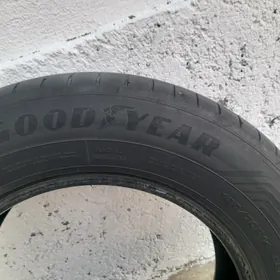 185/70R14 Goodyear