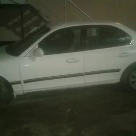 Hyundai Sonata 2002