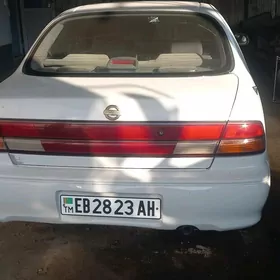 Nissan Cefiro 1995