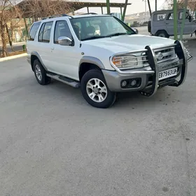 Nissan Pathfinder 2005