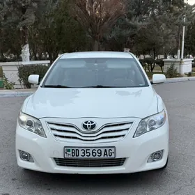 Toyota Camry 2010