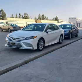 Toyota Camry 2020