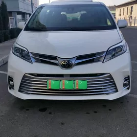 Toyota Sienna 2019