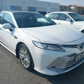 Toyota Camry 2018