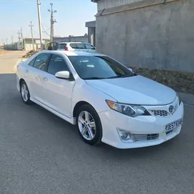 Toyota Camry 2014