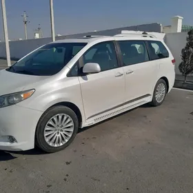 Toyota Sienna 2010