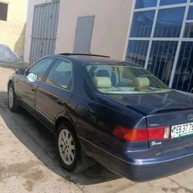 Toyota Camry 2001