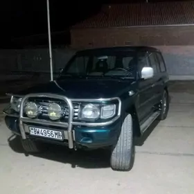 Mitsubishi Pajero 1998