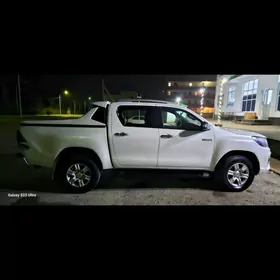 Toyota Hilux 2019