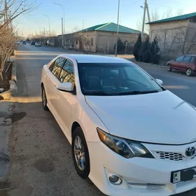 Toyota Camry 2013