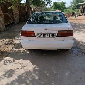 Nissan Sunny 1996