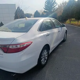 Toyota Camry 2017