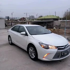 Toyota Camry 2017