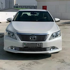 Toyota Camry 2014