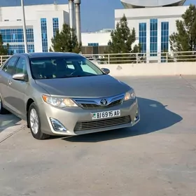 Toyota Camry 2013