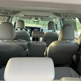 Toyota Sienna 2020