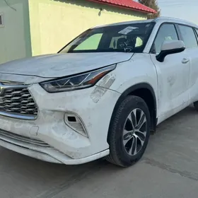 Toyota Highlander 2020