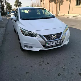 Nissan Versa 2020